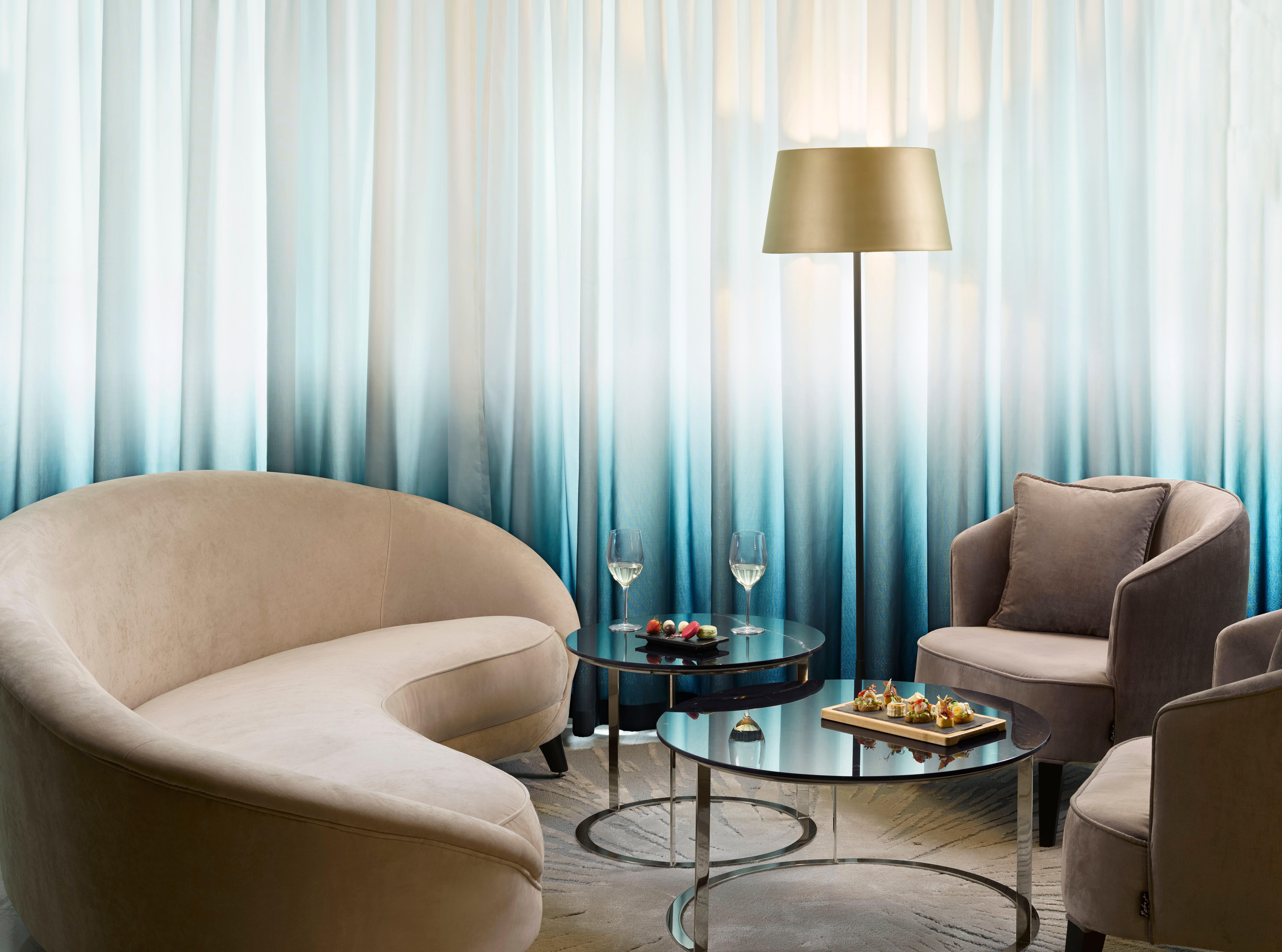 InterContinental Sofia, an IHG Hotel Esterno foto A suite at the Mandarin Oriental, Munich