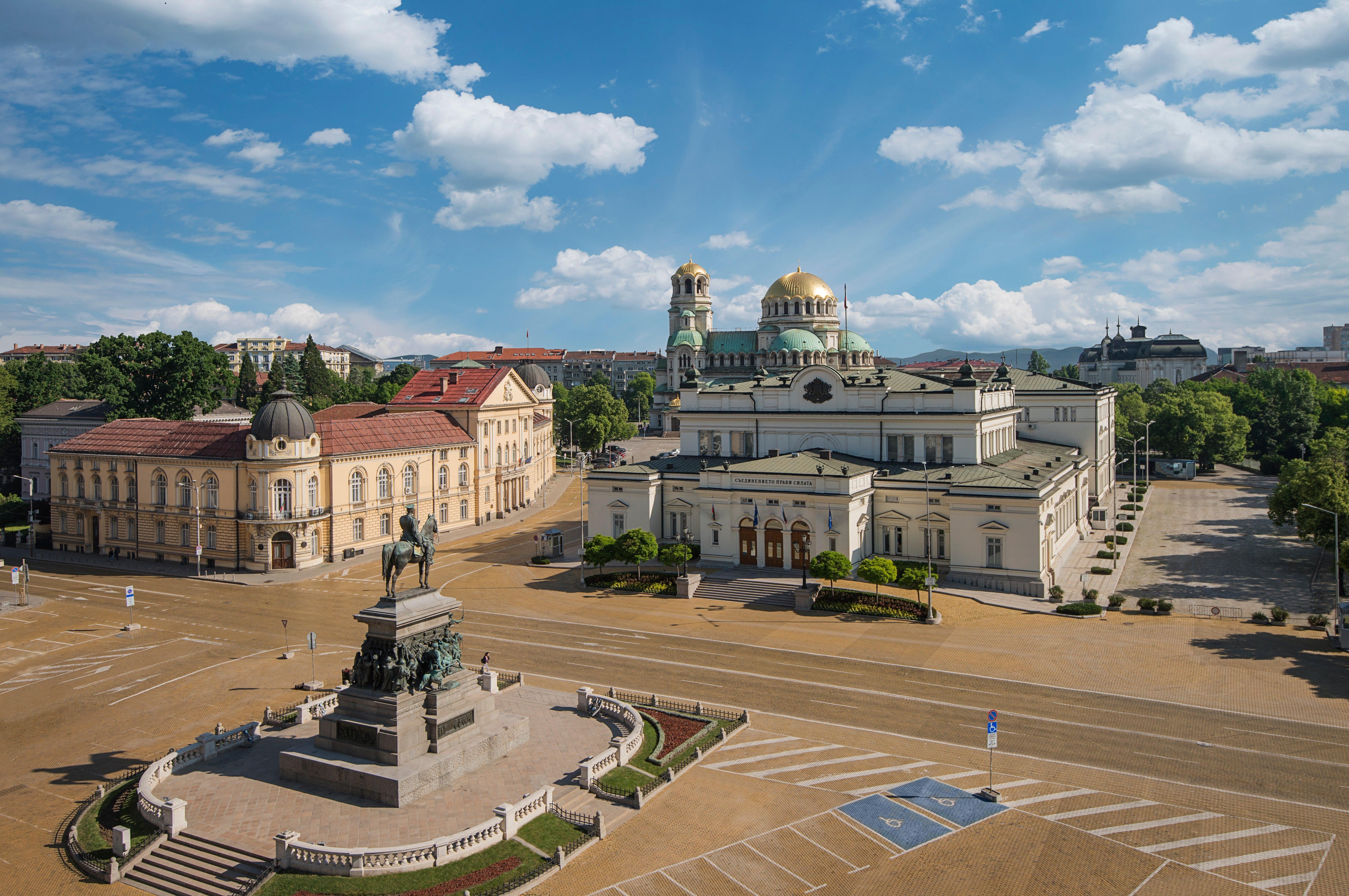 InterContinental Sofia, an IHG Hotel Esterno foto The central square of the city