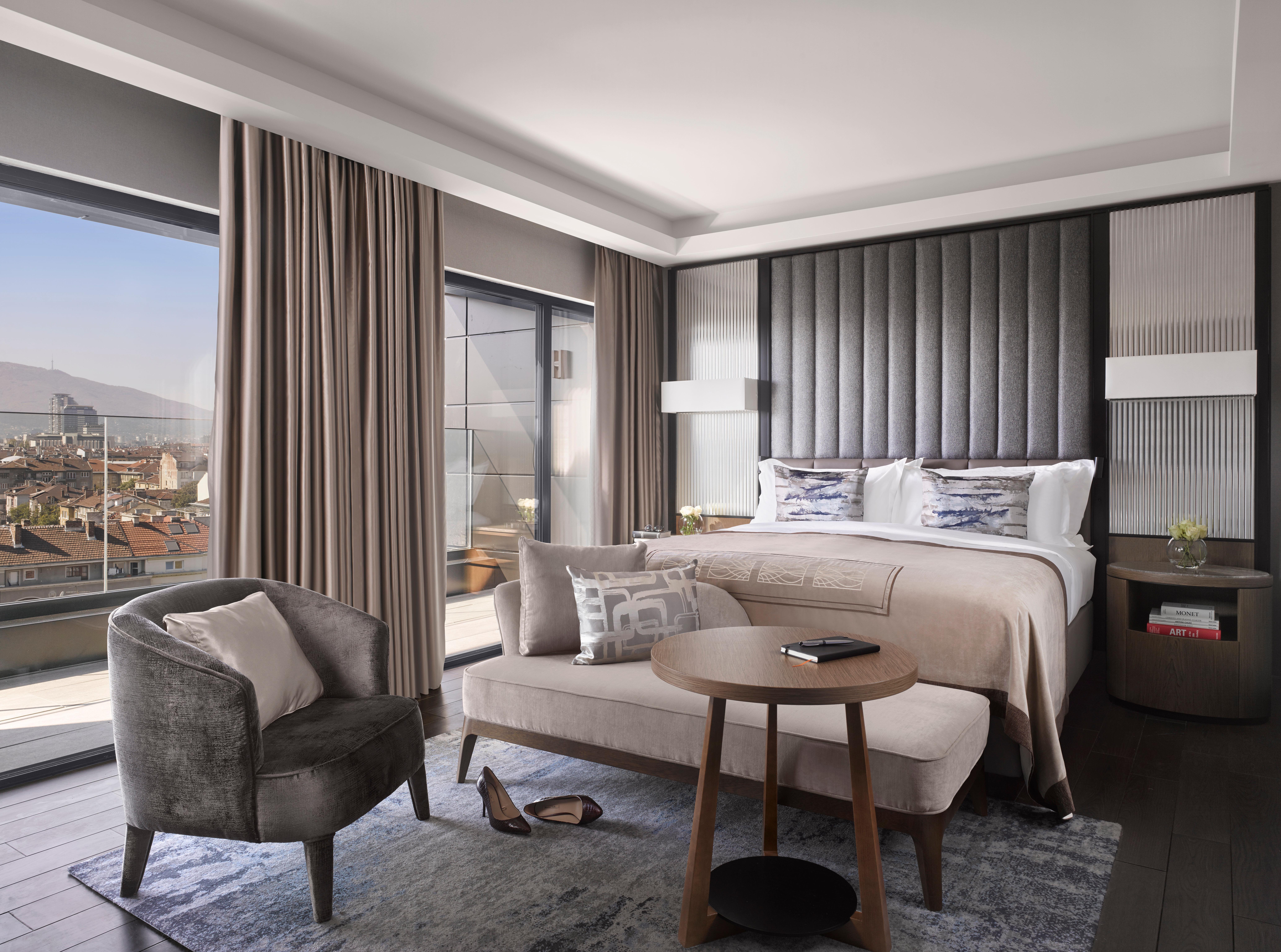 InterContinental Sofia, an IHG Hotel Esterno foto The hotel's suites