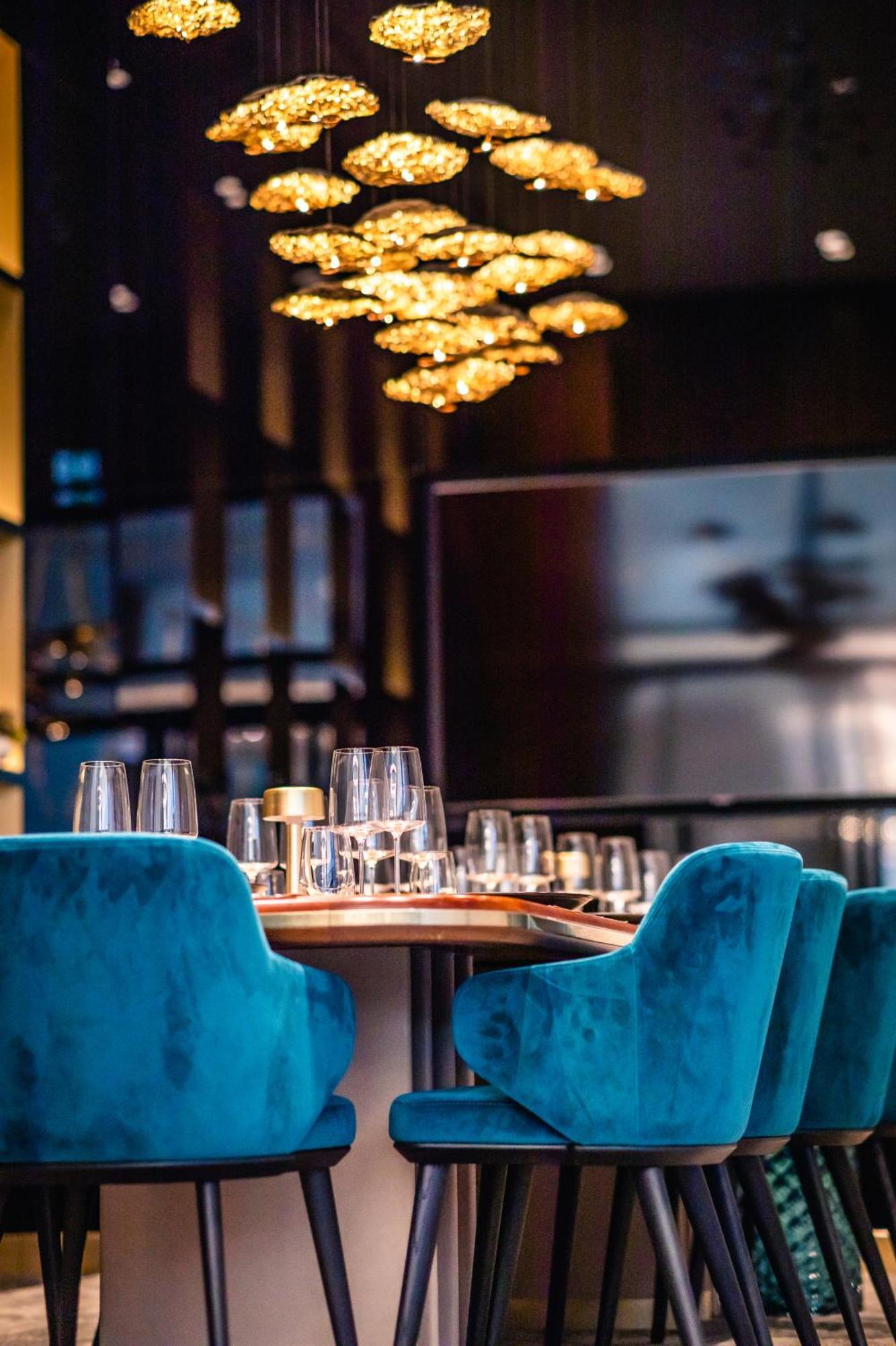 InterContinental Sofia, an IHG Hotel Esterno foto Restaurant interior