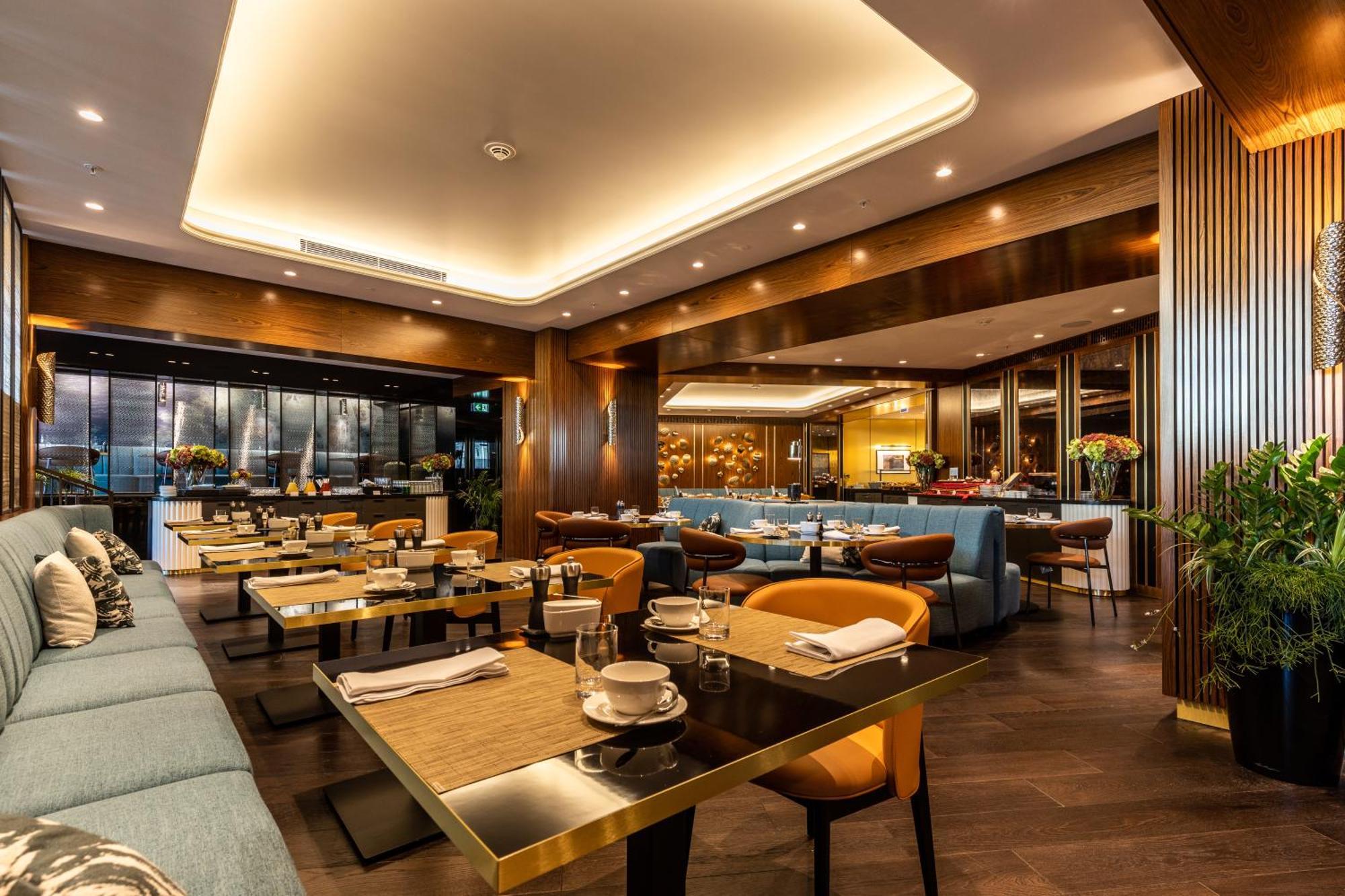InterContinental Sofia, an IHG Hotel Esterno foto The interior of the restaurant