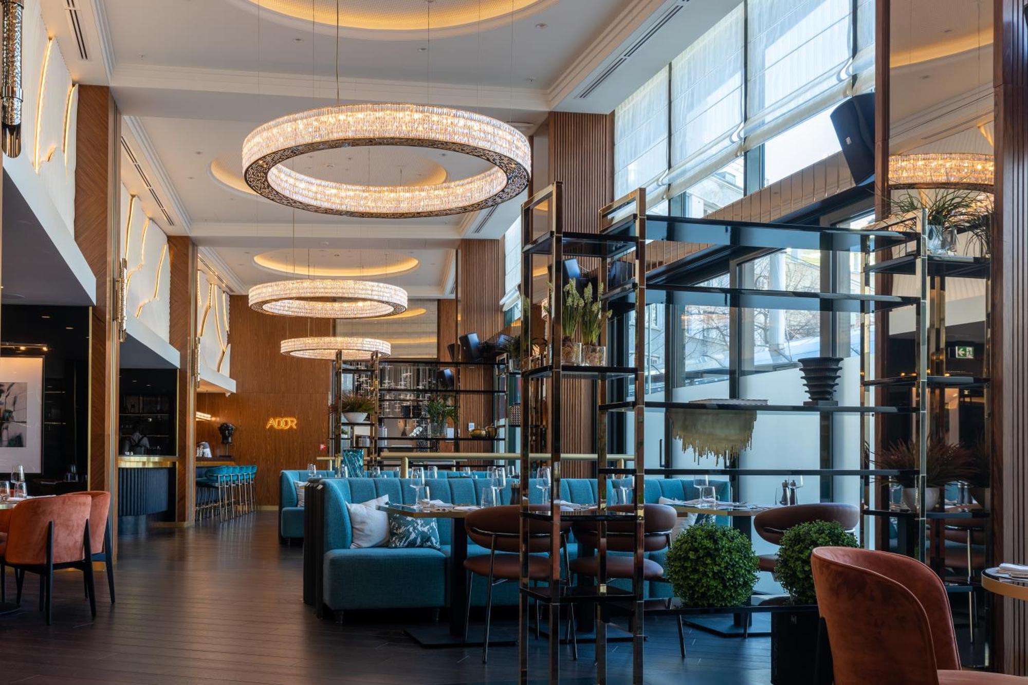 InterContinental Sofia, an IHG Hotel Esterno foto The restaurant
