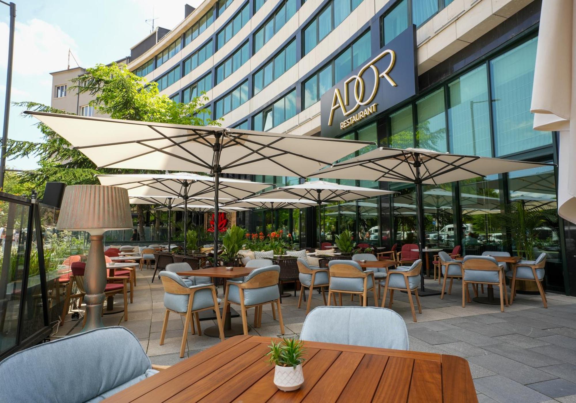 InterContinental Sofia, an IHG Hotel Esterno foto